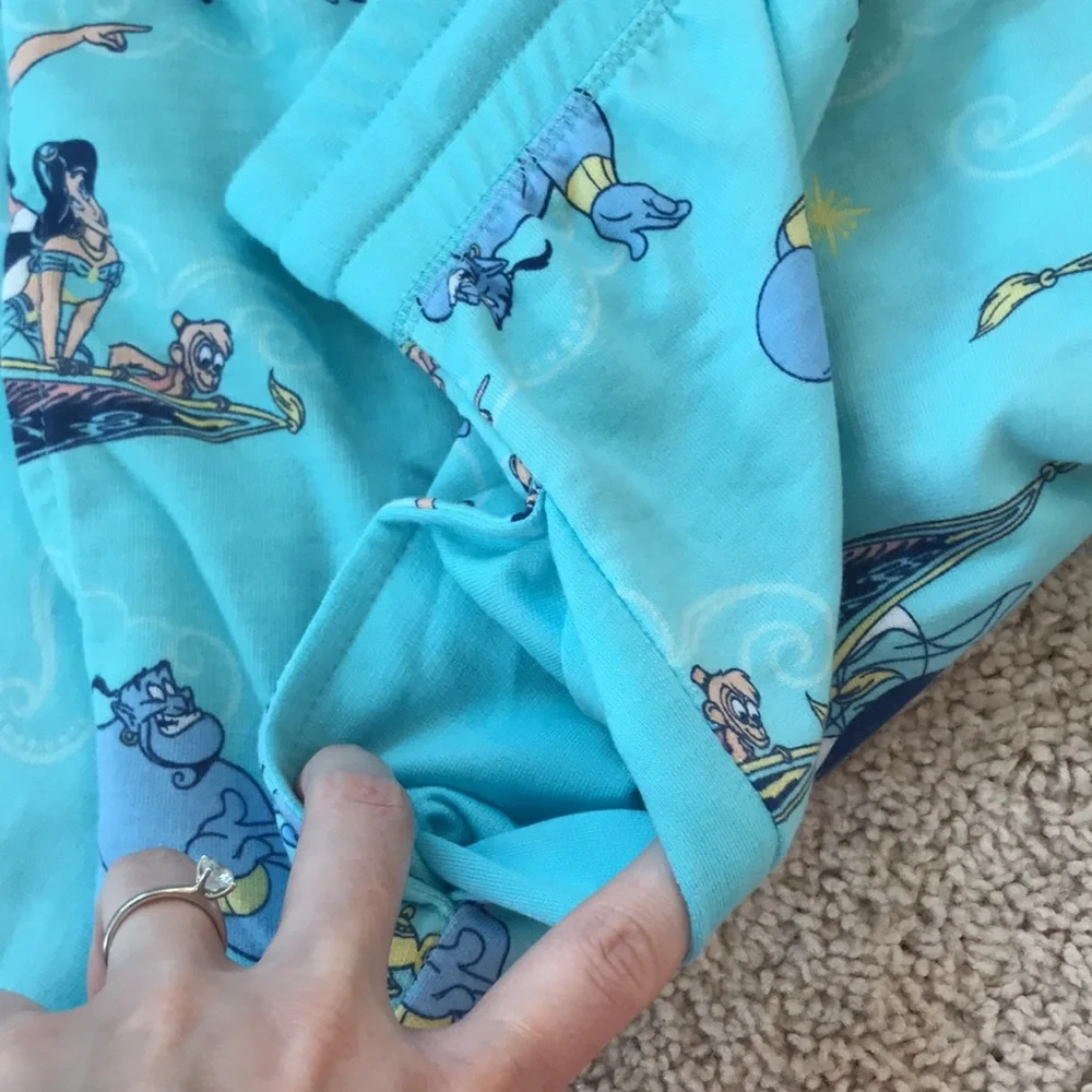 Disney Aladdin Capri lounge pajama bottoms - Picture 8 of 8